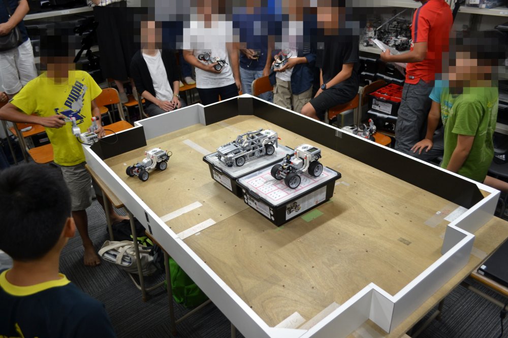 ロボット教室ふじみ野校でロボットをつかったラジコンレース競技の発表会を行いました！