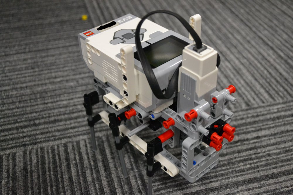 重心を利用した歩行ロボットを作ろう！ロボット教室ふじみ野校で重心移動型六足歩行ロボットの制作が始まりました！