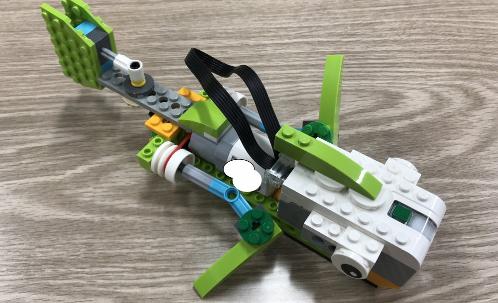 ロボット教室ふじみ野校に通っている生徒さんがさかなロボットを作ってくれました! ロボット教室ふじみ野校に通っている生徒さんがさかなロボットを作ってくれました!