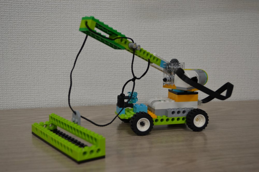 プログラミングをつかってモーターせいぎょ！ロボット教室ふじみ野校でつり上げロボットを作りました！
