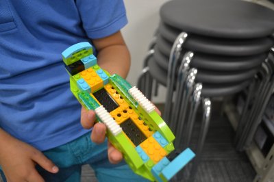ふじみ野のロボット教室に通う生徒さんがふねを作ってくれました！ロボットづくりに必要なせっけい図をよみとろう！